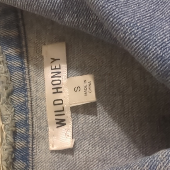 Jean jacket - Picture 2 of 3